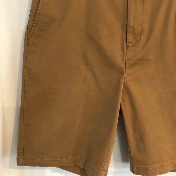 Old Navy Ultimate Slim Flex  Fit Shorts - Picture 2 of 5